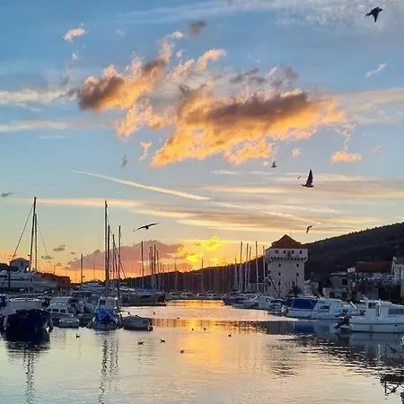 Sea View Sunrise & Blue Lagoon Rent A Boat Poljica (Trogir)