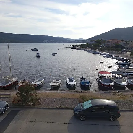 Sea View Sunrise & Blue Lagoon Rent A Boat Apartman Poljica (Trogir)