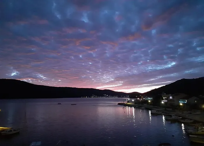 Sea View Sunrise & Blue Lagoon Rent A Boat * Poljica (Trogir)
