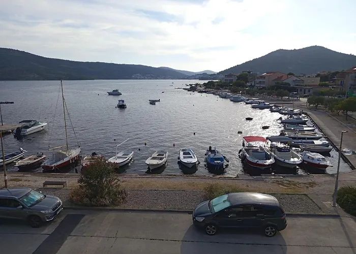 Sea View Sunrise & Blue Lagoon Rent A Boat Apartman Poljica (Trogir)