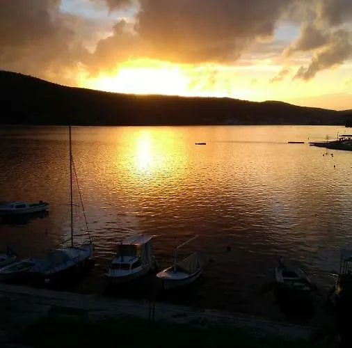 Apartman Sea View Sunrise & Blue Lagoon Rent A Boat